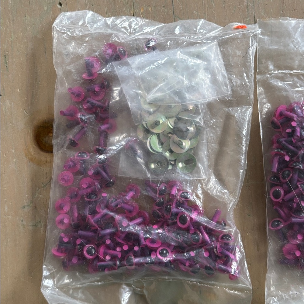 Craft Eyes and Grommets - assorted - Picture 9 of 11